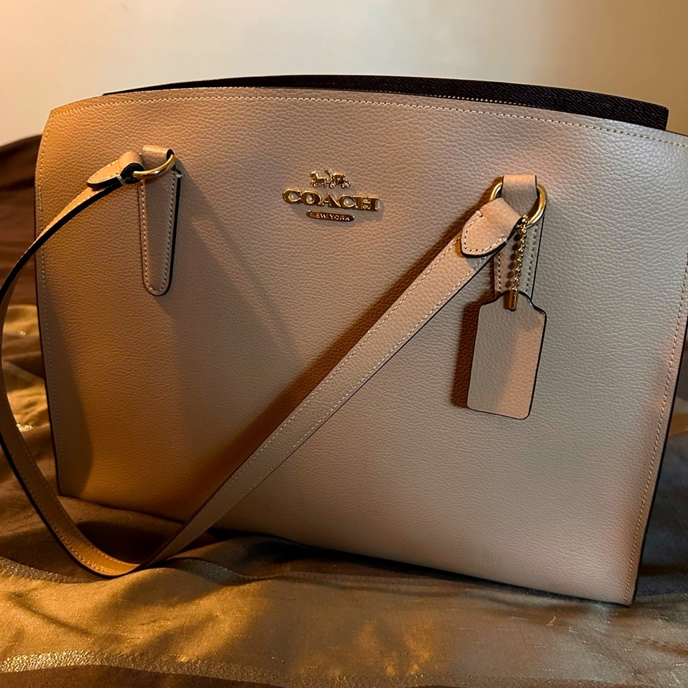 COACH Tatum Large Carryall 👛